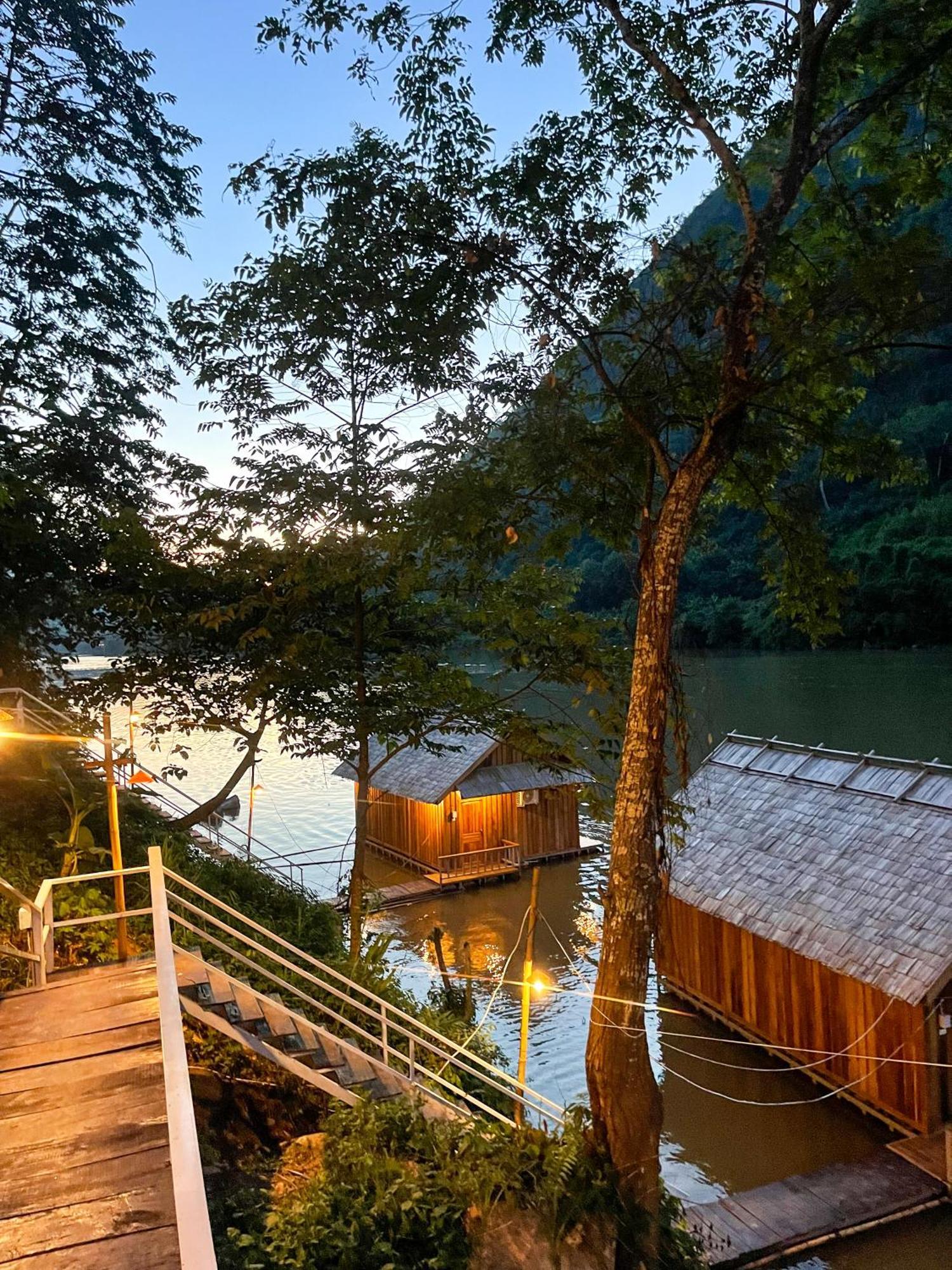 Hotel Nongkhiaw The Float House Exterior foto
